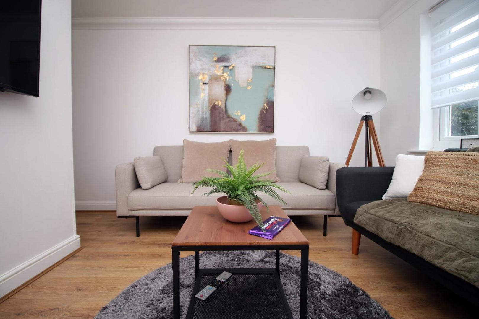 Spacious 5 Bedroom | With Fenced Backyard Newport  Exteriér fotografie