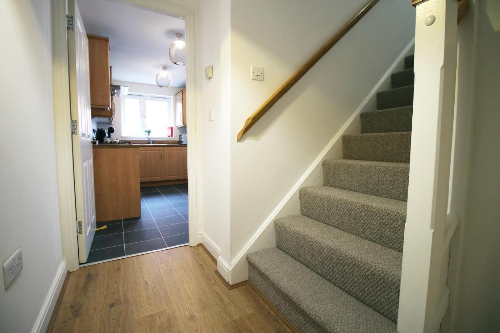 Spacious 5 Bedroom | With Fenced Backyard Newport  Exteriér fotografie